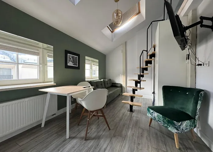 Forest Nook Main Square Loft